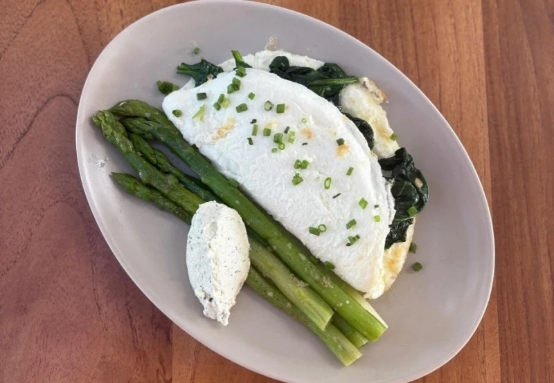 Spinach & Asparagus Egg-White
Omelette